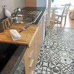 Break-quiet House With Private Patio Сasa de vacaciones Torres Vedras