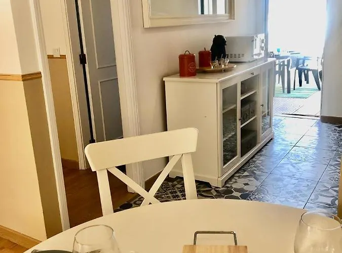 Break-quiet House With Private Patio Tatil Evi *
