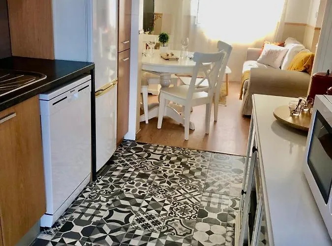 Break-quiet House With Private Patio Tatil Evi *