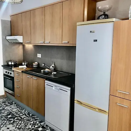 Dom wakacyjny City Break-Quiet House With Private Patio Torres Vedras