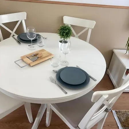 City Break-Quiet House With Private Patio Dom wakacyjny Torres Vedras