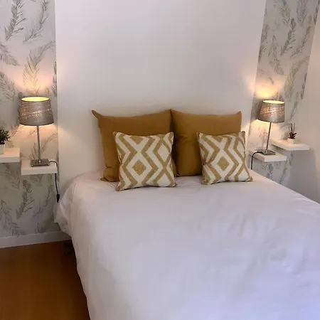 City Break-Quiet House With Private Patio 펜션