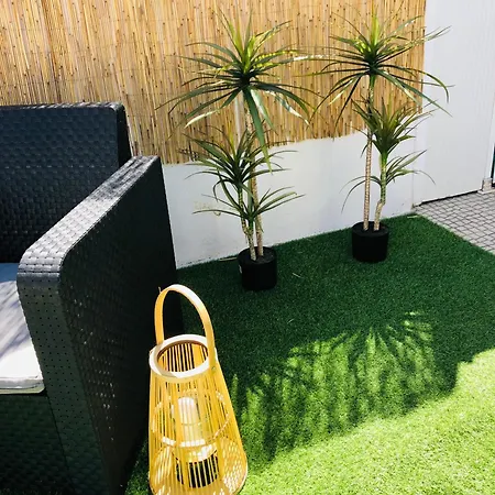 Dom wakacyjny City Break-Quiet House With Private Patio