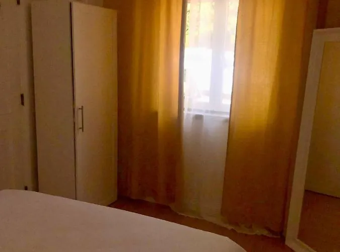 Break-quiet House With Private Patio *