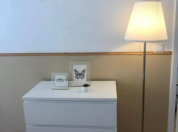 Break-quiet House With Private Patio Semesterbostad