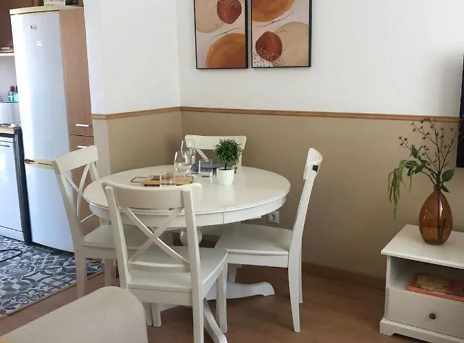 Break-quiet House With Private Patio *