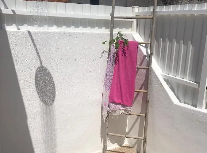 Break-quiet House With Private Patio * Torres Vedras