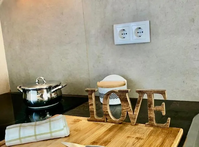 Break-quiet House With Private Patio *