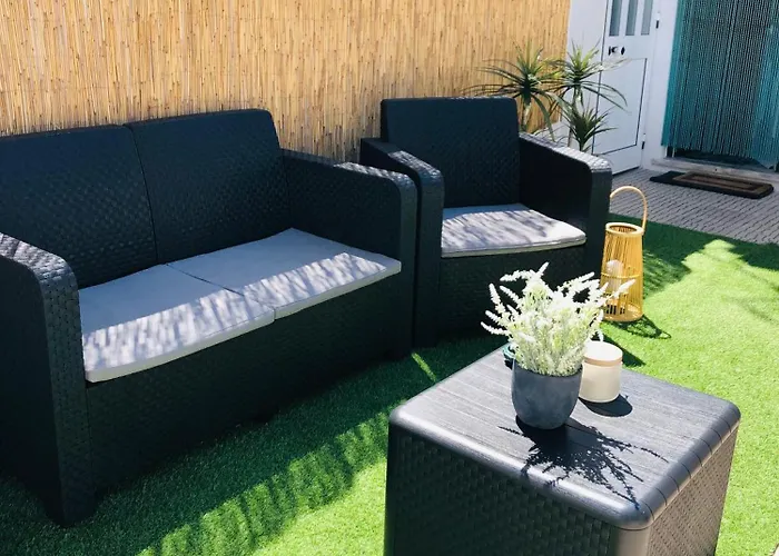 Break-quiet House With Private Patio * Torres Vedras